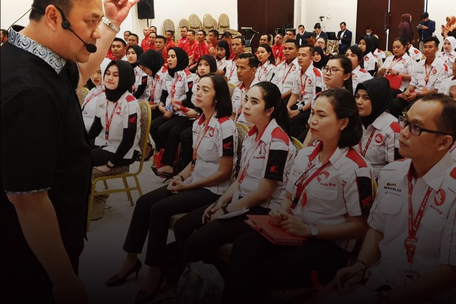 Memberi-Semangat-dan-Inspirasi-Kepada-Keluarga-Besar-#HondaFamily
